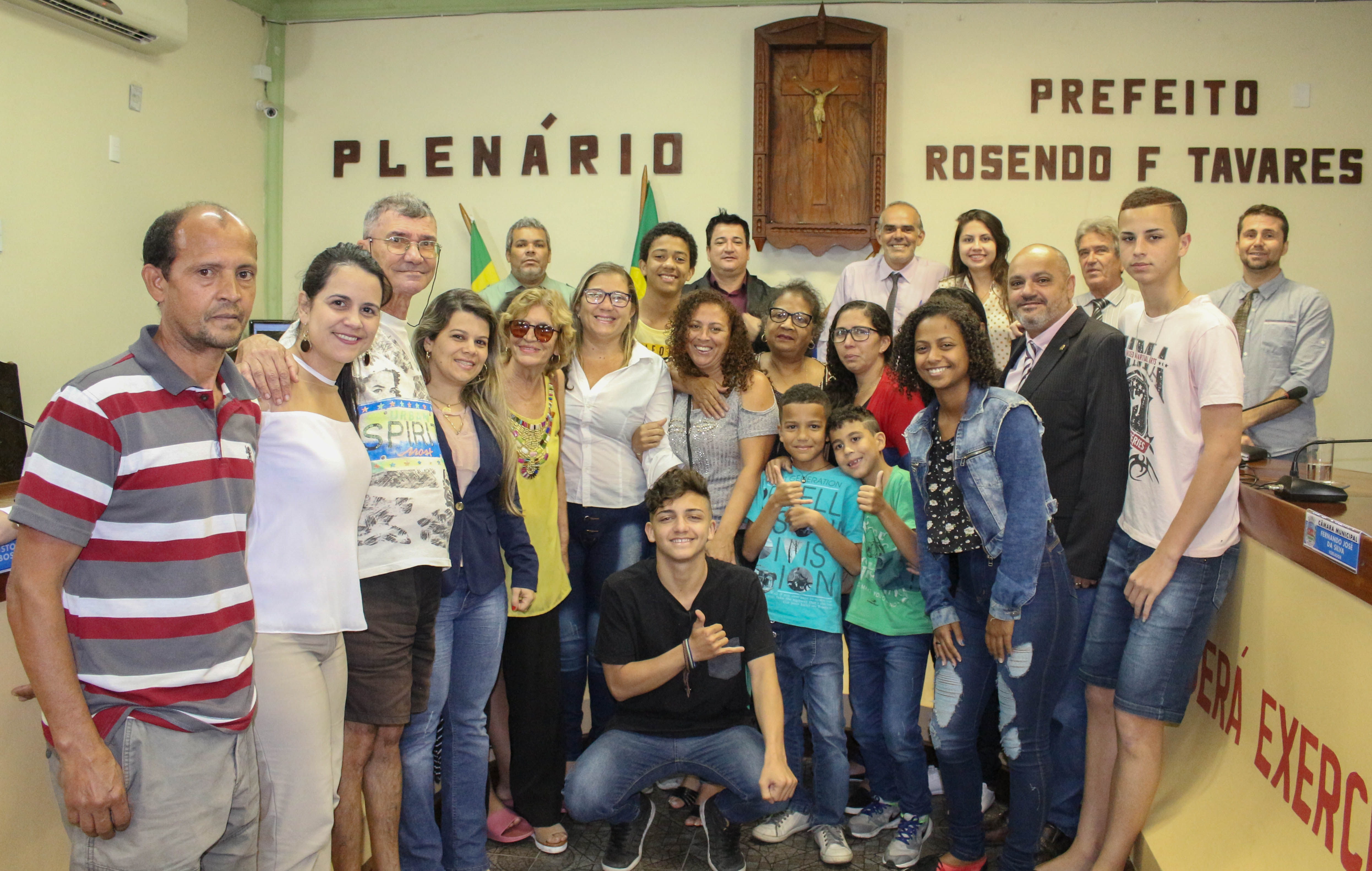 Famílias Santos e Moraes são homenageadas pela Câmara de Vereadores de Macabu