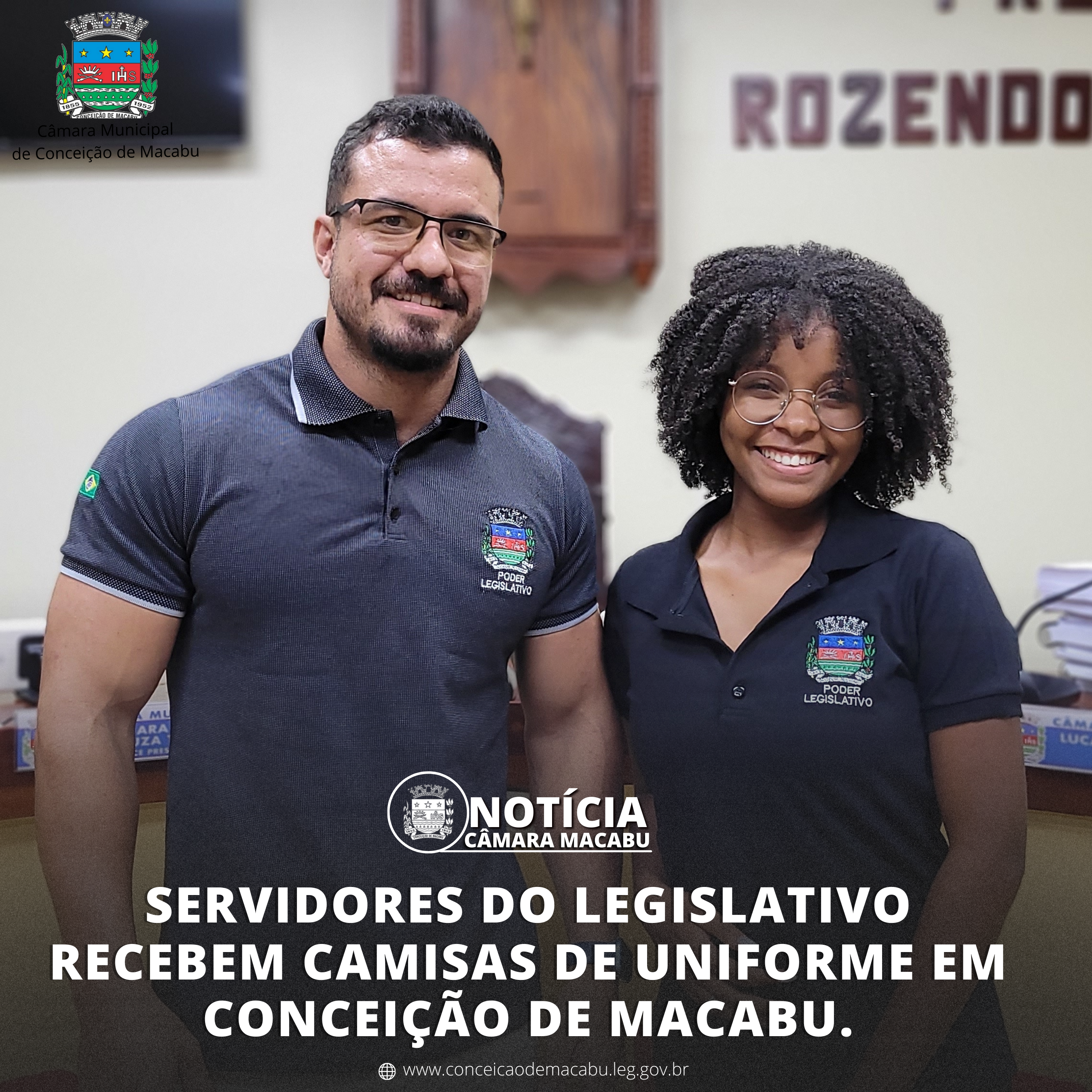 SERVIDORES DO LEGISLATIVO RECEBEM CAMISAS DE UNIFORME EM CONCEIÇÃO DE MACABU