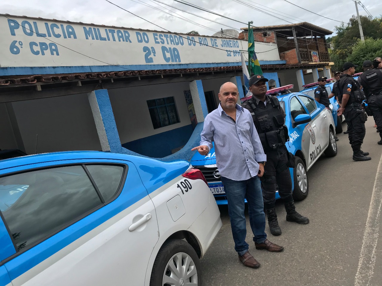 Vereador Barcelos agradece comando do 32º BPM por enviar mais duas viaturas para Conceição de Macabu 